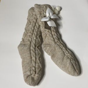 NWT UGG Pom Pom Fleece Socks